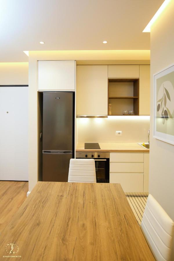 T2 City Apartments Vlorë Eksteriør billede